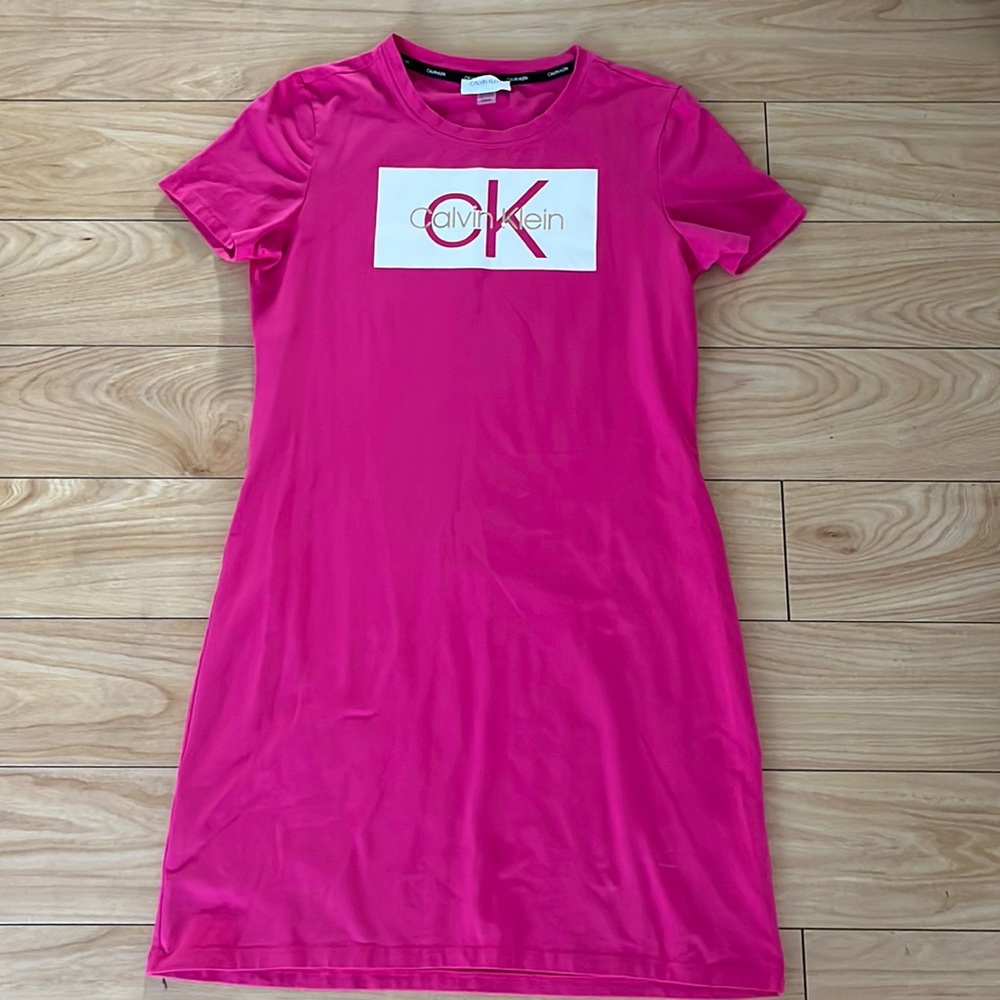 Calvin Klein Hot Pink T-Shirt Dress! Size Small!